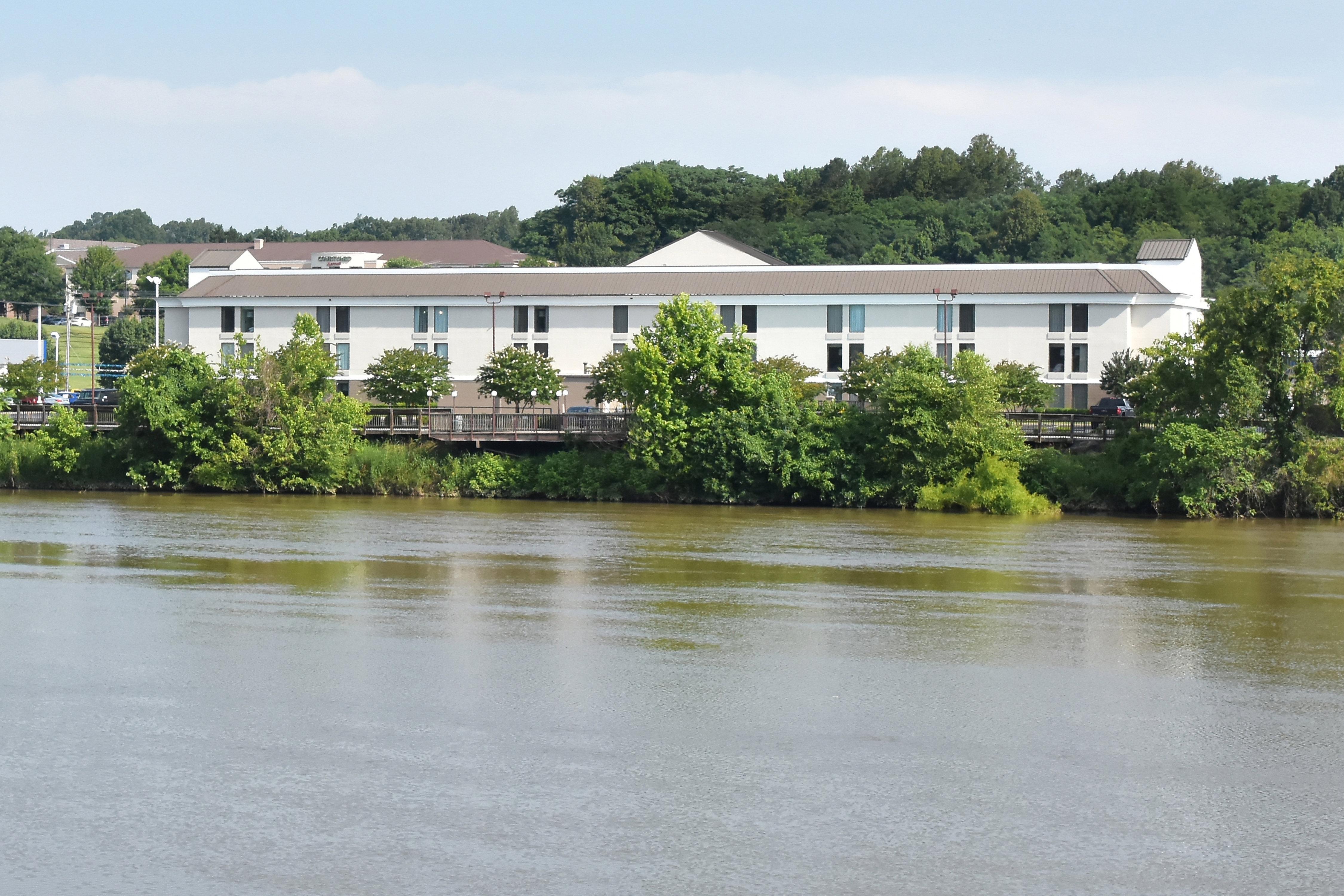 Holiday Inn Express Danville By Ihg Luaran gambar