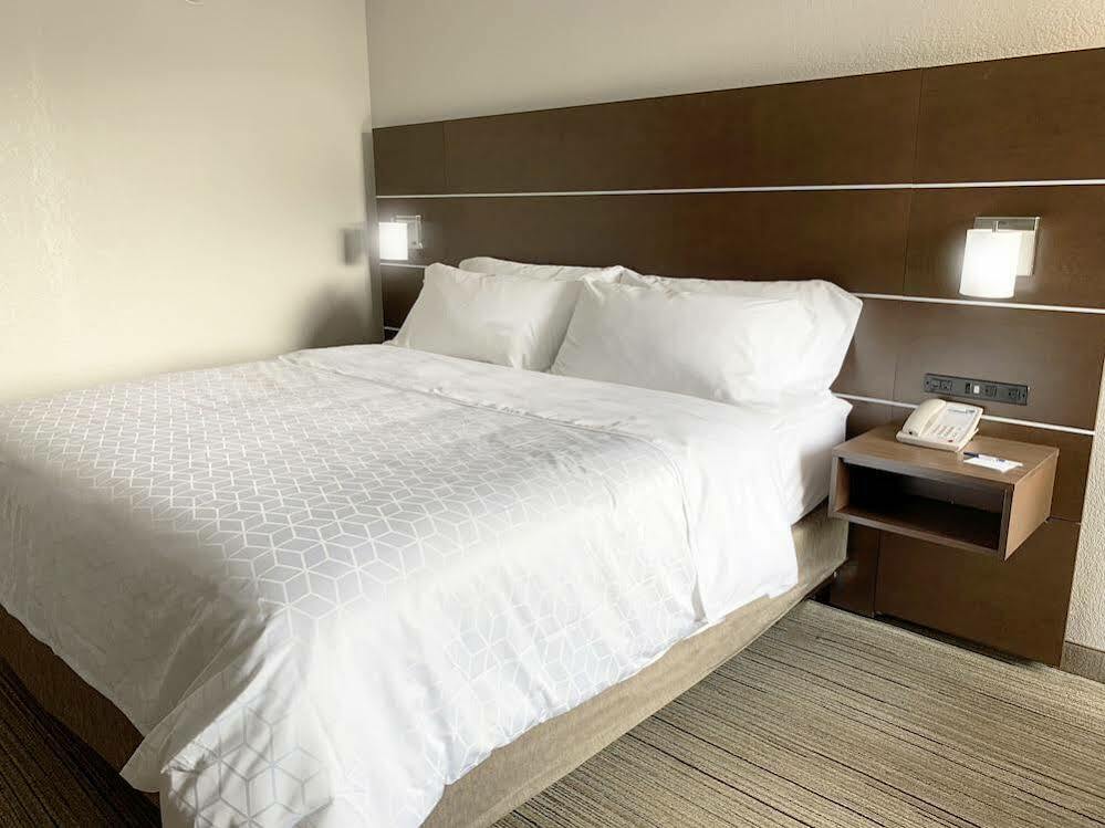 Holiday Inn Express Danville By Ihg Luaran gambar